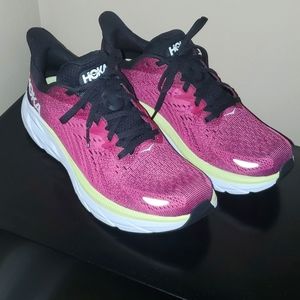 HOKA Clifton 8
